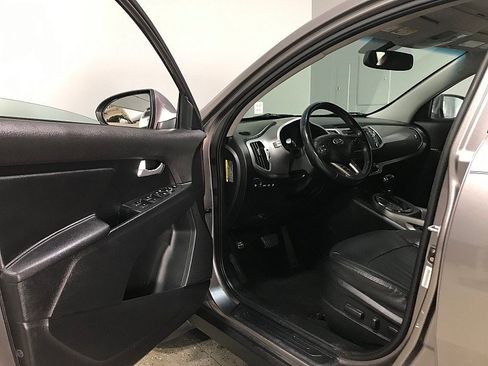 Used 2013 Kia Sorento LX FWD image 9