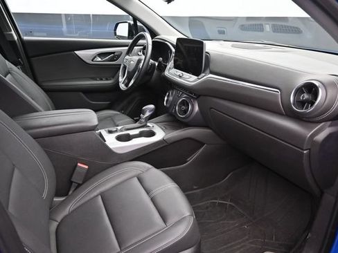 Used 2024 Chevrolet Blazer LT w/ Sound & Technology Package FWD image 19