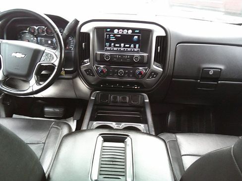 Used 2017 Chevrolet Silverado 1500 LTZ w/ Sport Package AWD/4WD image 18