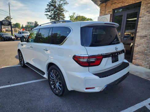 Used 2021 Nissan Armada Platinum RWD image 3