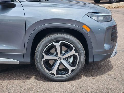 New 2026 Volkswagen Tiguan SE AWD/4WD image 29