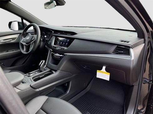 New 2025 Cadillac XT5 Luxury w/ LPO, Floor Liner Package image 28