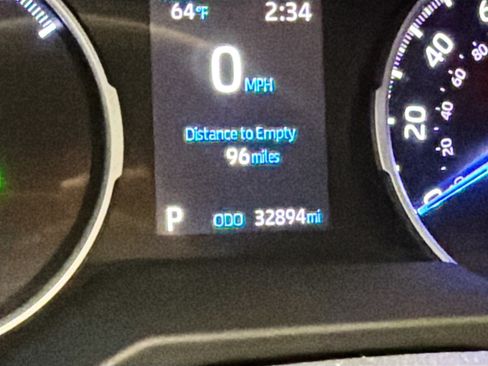 Used 2020 Toyota RAV4 XLE image 8