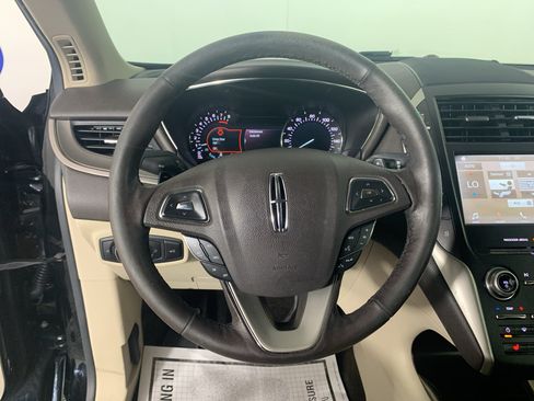 Used 2017 Lincoln MKC Premiere FWD image 21