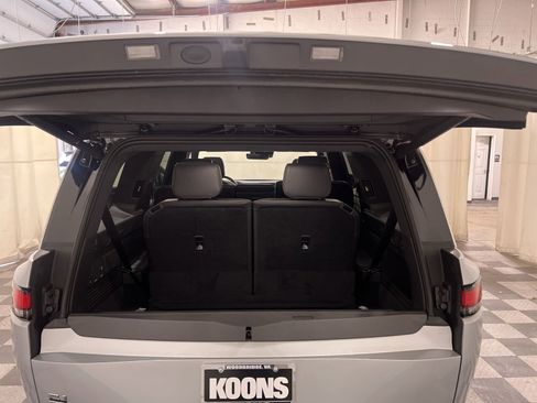 Used 2026 Rivian R1S Adventure image 30