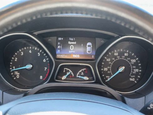 Used 2017 Ford Focus Titanium image 32