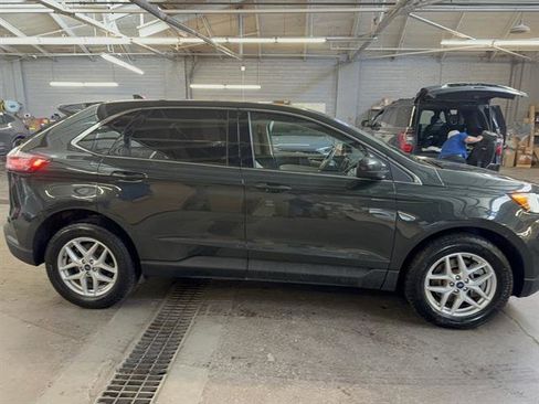 Certified 2022 Ford Edge SEL w/ Convenience Package image 18