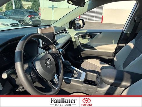 Used 2025 Toyota RAV4 XLE w/ Convenience Package AWD/4WD image 27