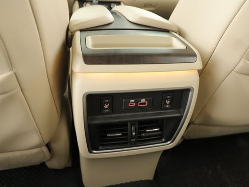 Used 2019 Nissan Murano Platinum w/ Cargo Package image 20