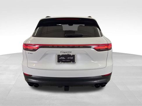 Used 2023 Porsche Cayenne Platinum Edition image 7