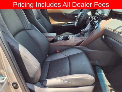 Used 2021 Toyota Venza XLE w/ Softex Package AWD/4WD image 13