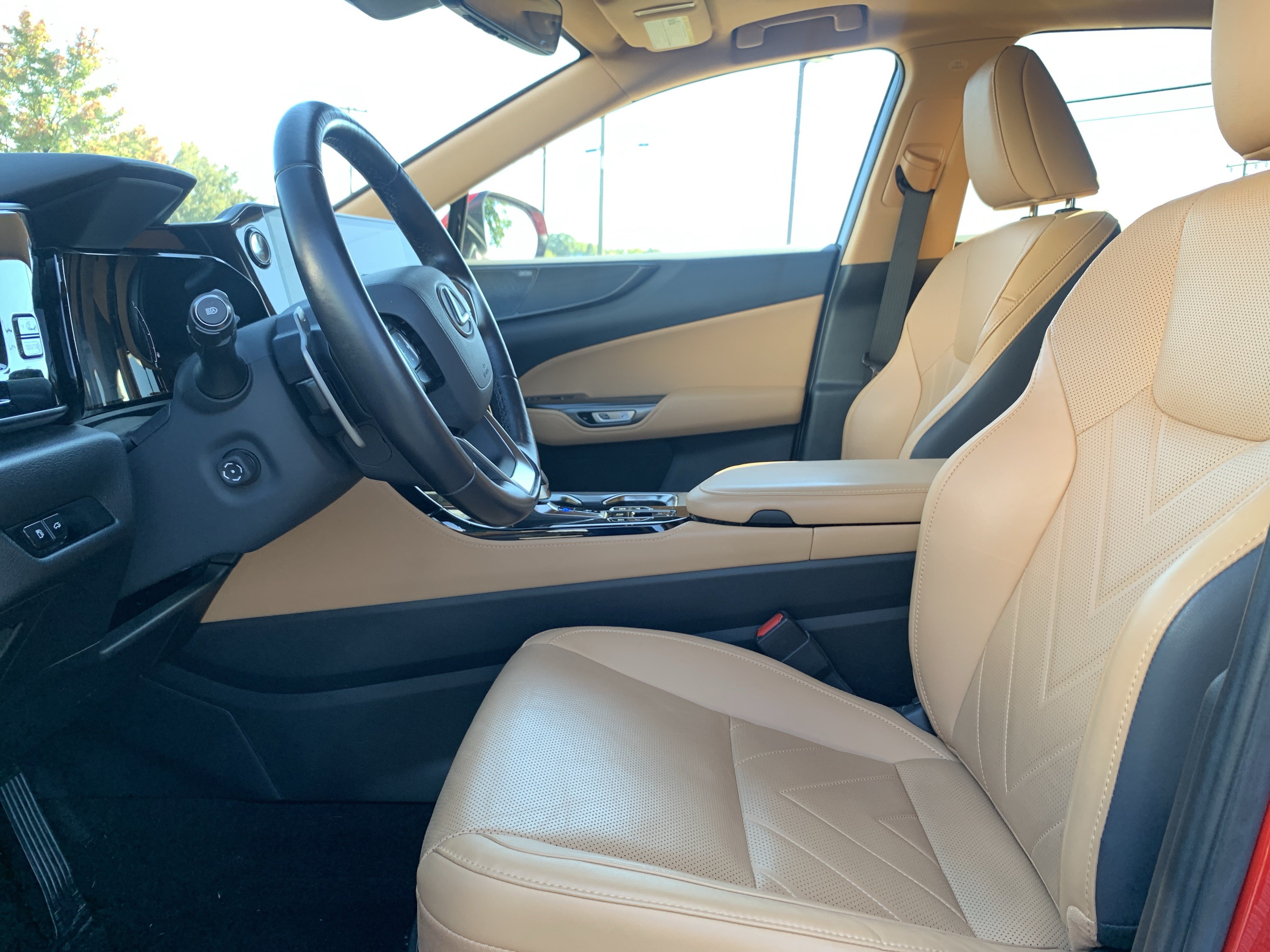 Used 2022 Lexus NX 350 AWD image 16