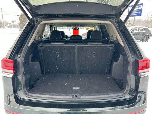 Used 2021 Volkswagen Atlas SE w/ Towing Package image 25