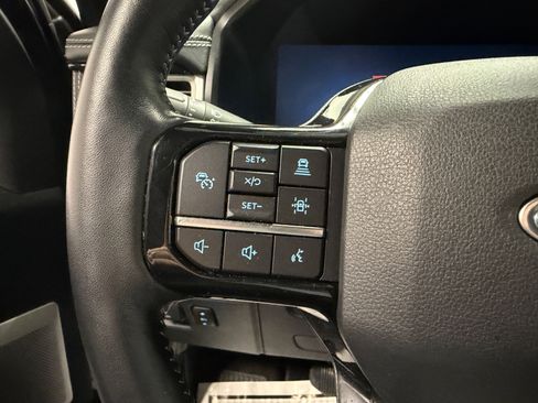 Used 2022 Ford F150 Lightning Platinum image 21