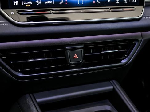 New 2026 Volkswagen Tiguan SE R-Line image 16