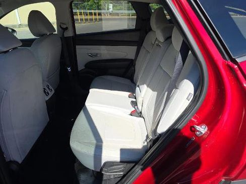Used 2025 Hyundai Tucson SEL FWD image 9