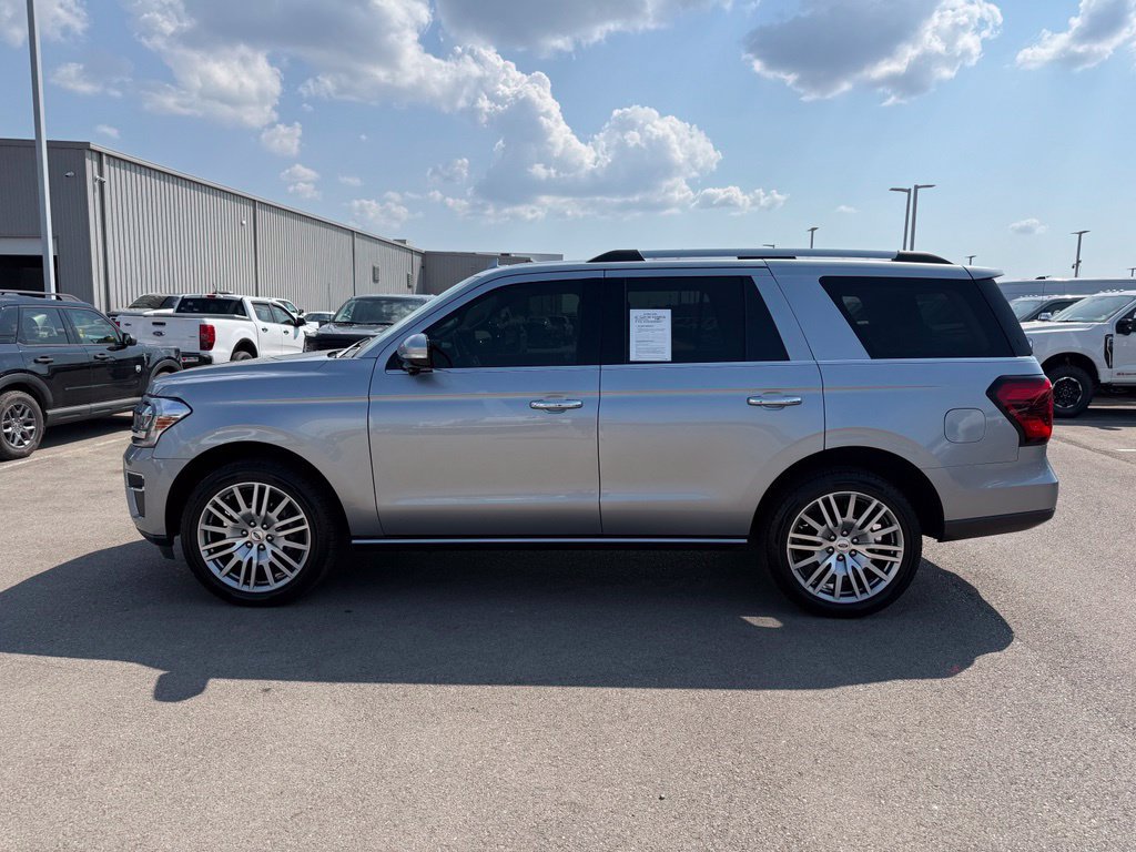 Used 2023 Ford Expedition Limited AWD/4WD image 32