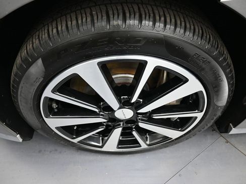 Used 2023 Lucid Air Touring image 14