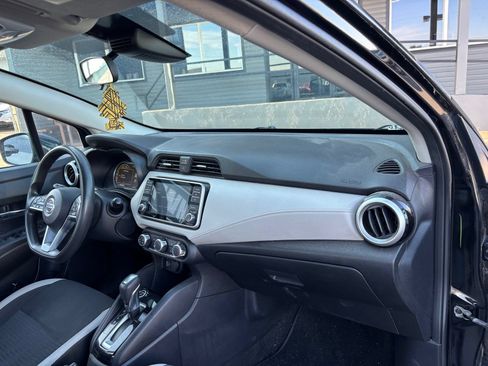 Used 2021 Nissan Versa SV FWD image 15