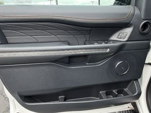 Used 2024 Ford Expedition Platinum image 20