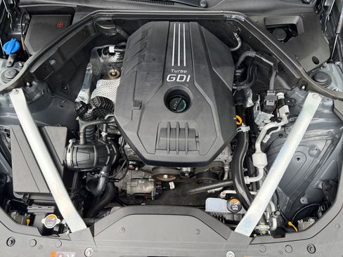 Used 2023 Genesis G70 2.0T w/ Sport Prestige Package RWD image 23