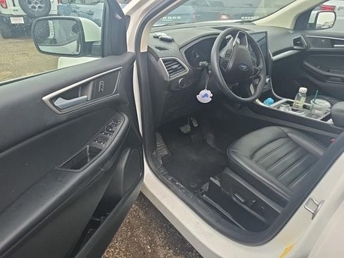 Used 2023 Ford Edge SEL w/ Convenience Package image 9
