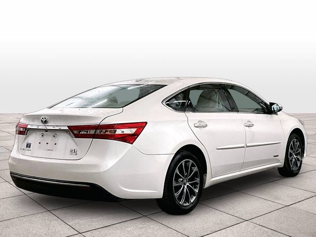 Used 2017 Toyota Avalon XLE Premium w/ All Weather Liner Package FWD image 12