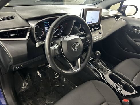 Used 2025 Toyota Corolla SE w/ SE Package image 12