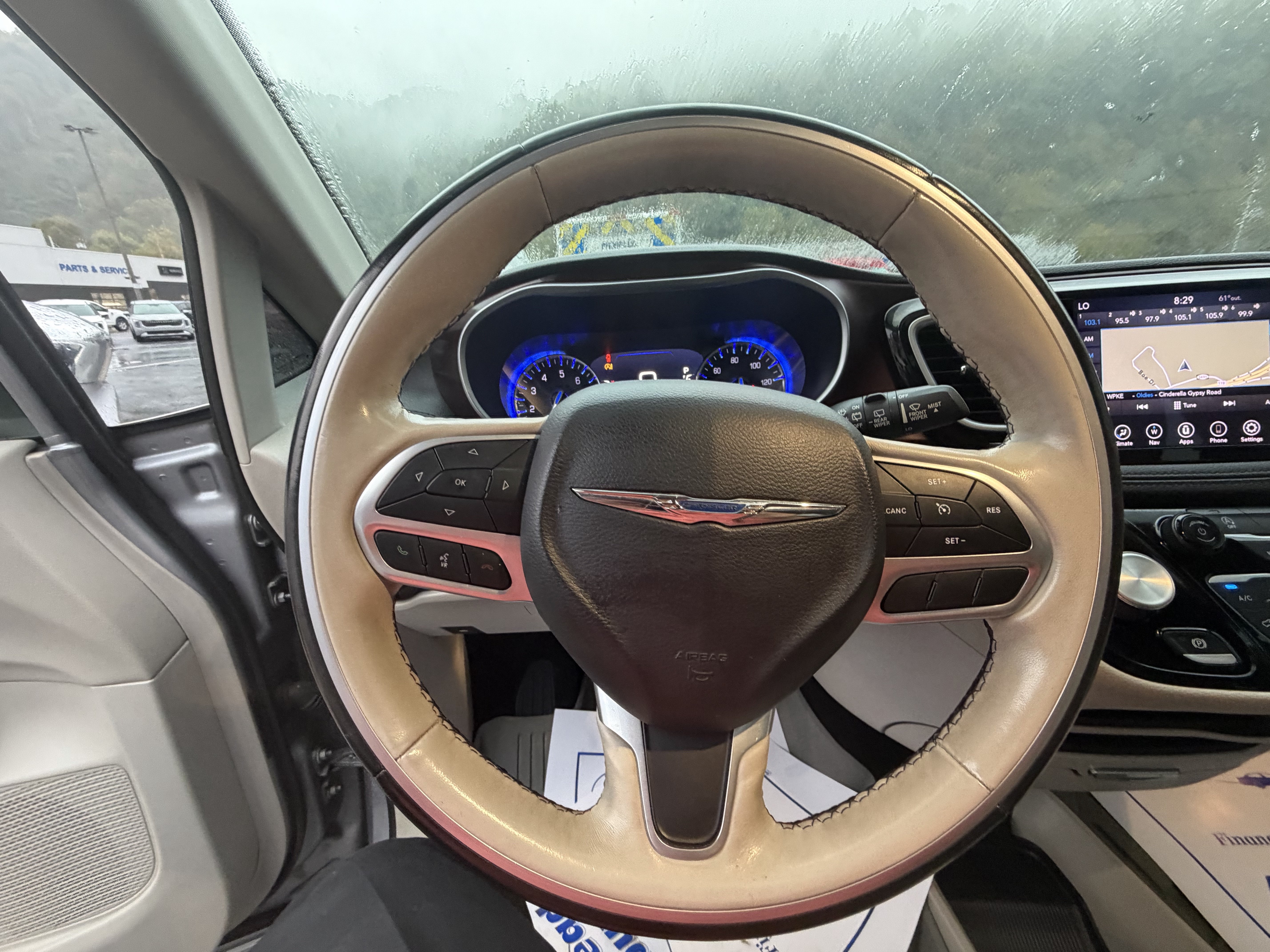 Used 2020 Chrysler Pacifica Limited FWD image 12