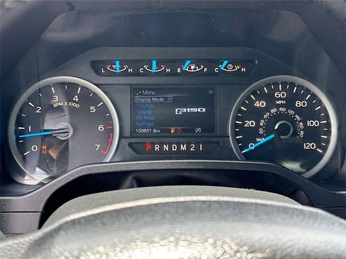 Used 2017 Ford F150 XLT w/ Equipment Group 302A Luxury RWD image 12