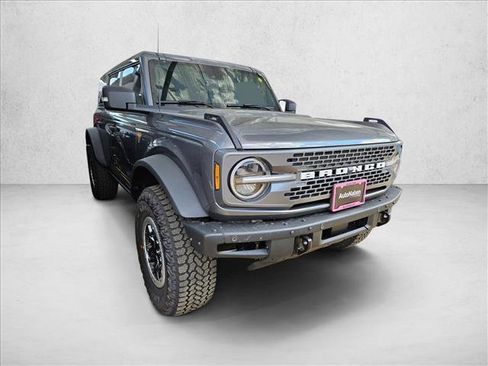 New 2025 Ford Bronco Badlands image 6