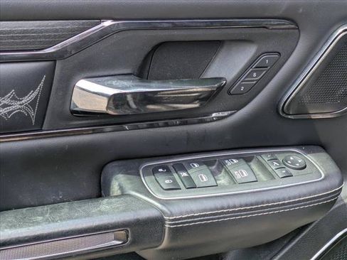 Used 2022 RAM 1500 Limited AWD/4WD image 12