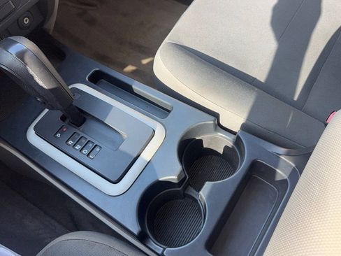 Used 2010 Ford Escape XLS FWD image 31
