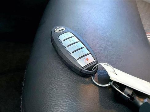 Certified 2025 Nissan Altima 2.5 SR image 13