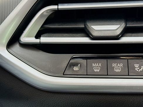 Used 2021 BMW X5 xDrive40i w/ M Sport Package image 20