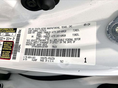 Used 2024 Toyota Tundra Platinum image 8