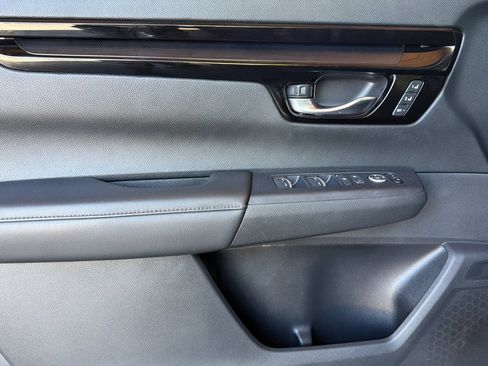 Used 2025 Honda CR-V EX-L image 11