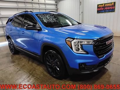 Used 2024 GMC Terrain SLT w/ Infotainment Package II