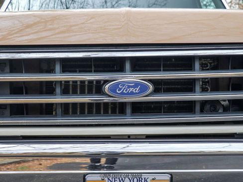 Used 1990 Ford Bronco Custom image 71