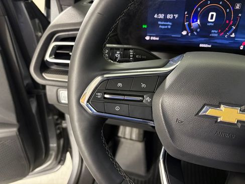 Used 2026 Chevrolet Traverse LT w/ Driver Confidence Package FWD image 23