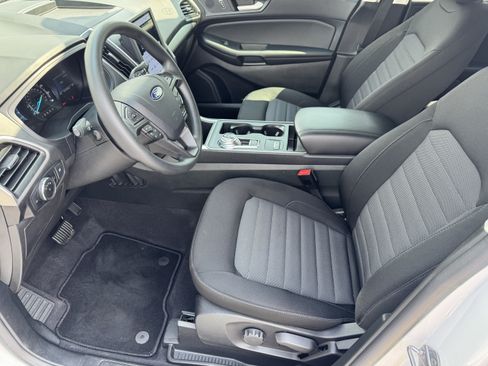Used 2024 Ford Edge SE w/ Cargo Accessory Package AWD/4WD image 8