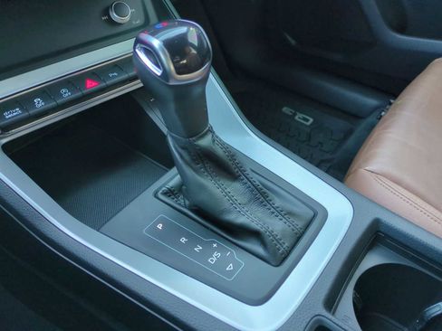 Used 2022 Audi Q3 2.0T Premium w/ Convenience Package image 15