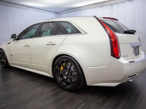 Used 2011 Cadillac CTS V image 31