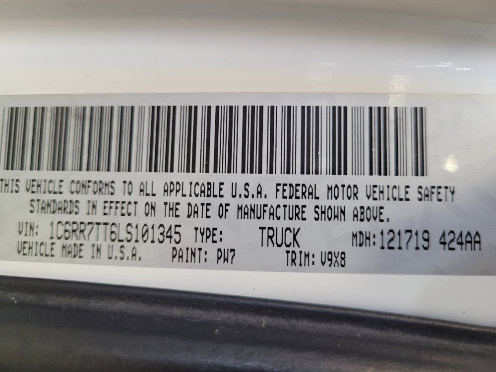 Used 2020 RAM 1500 Classic SLT AWD/4WD image 33