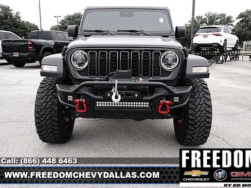 Used 2024 Jeep Wrangler Unlimited Sport AWD/4WD image 2