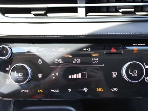Used 2022 INFINITI QX60 Luxe w/ Performance Audio Package AWD/4WD image 16