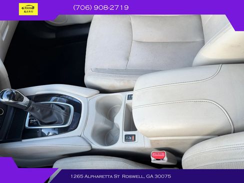 Used 2018 Nissan Rogue Sport SL w/ SL Premium Package image 19