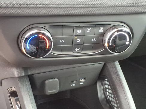 Used 2026 Chevrolet TrailBlazer LS w/ LS Convenience Package AWD/4WD image 19