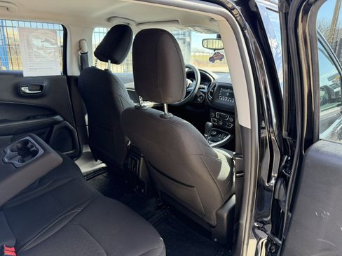 Used 2018 Jeep Compass Sport w/ Tech Group image 13