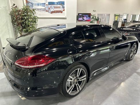 Used 2013 Porsche Panamera image 2